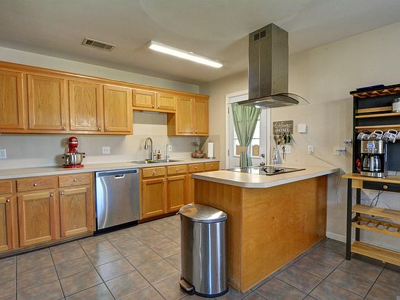 4th image of 9238 Louis Ave