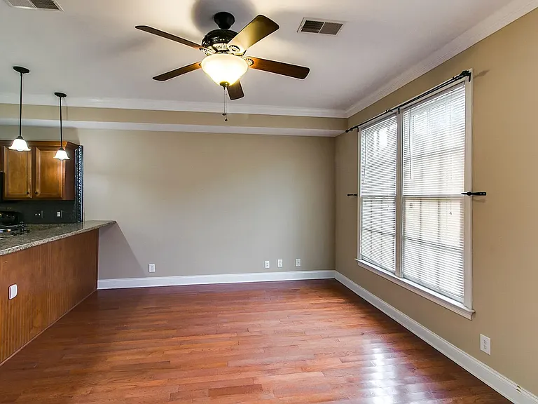 605 Anderson Dr — Photo 19