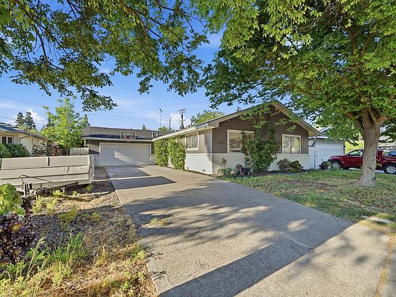 2nd image of 1225 Chehalem Dr