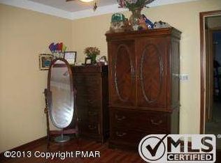 3250 Hamlet Dr, Tobyhanna, PA