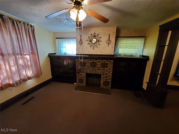 4th image of 1343 Wellesley Ave