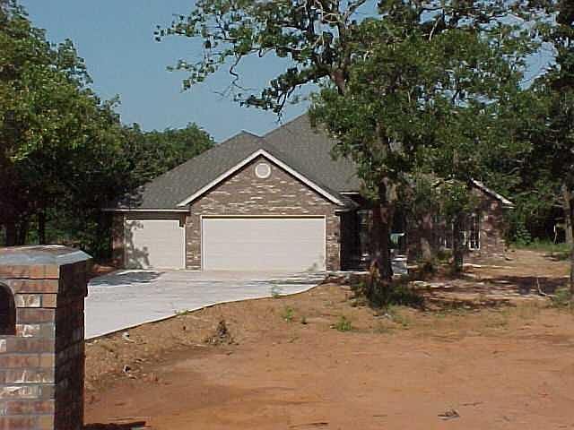 2nd image of 601 Hunt Club Dr