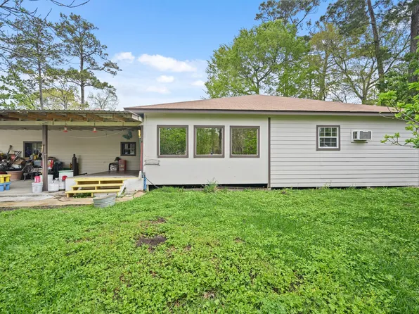 2137 Honey Tree St, Conroe, TX 77385