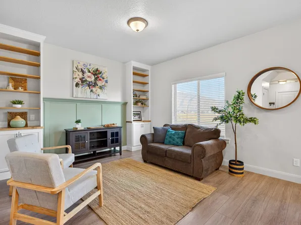 812 N Old Fort Dr, Spanish Fork, UT 84660