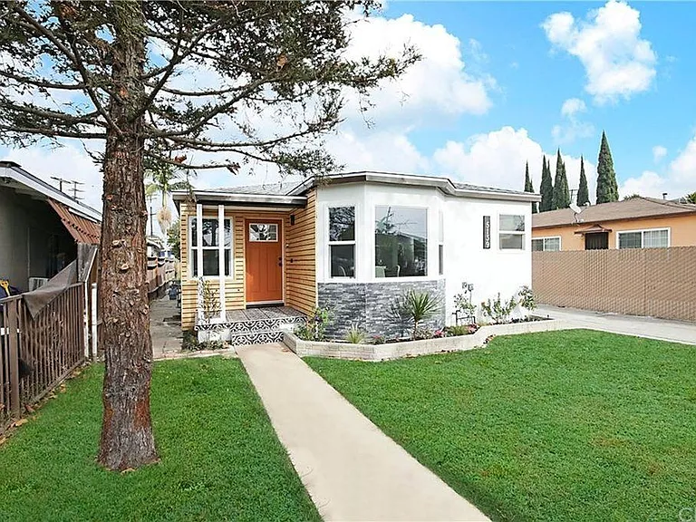 McCallum Ave — Photo 3