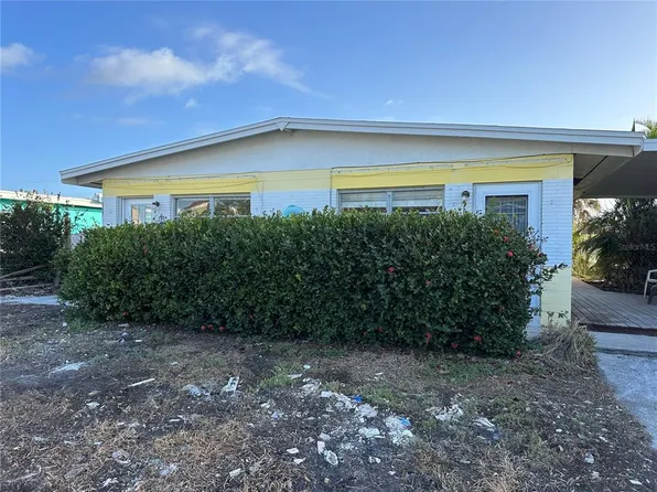 11435 1st St E, Treasure Island, FL 33706