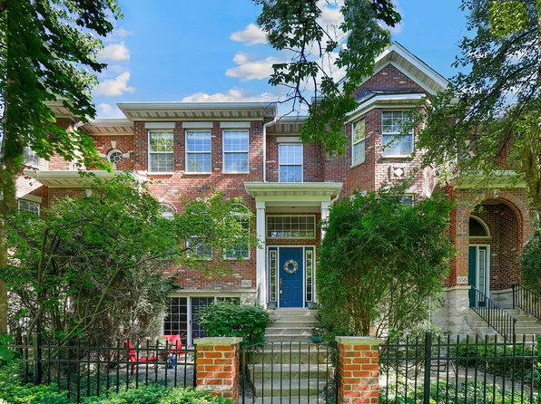 860 Shandrew Dr, Naperville, IL 60540