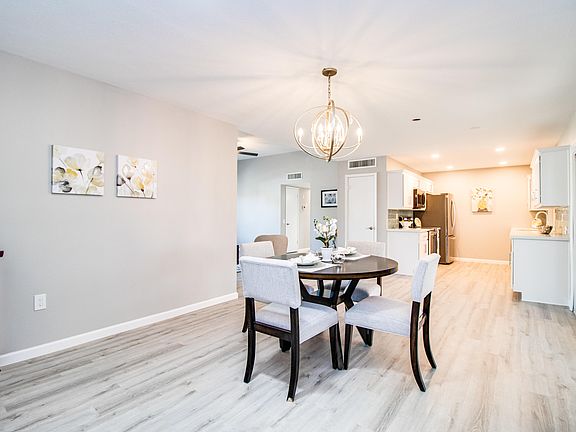 4th image of 10455 W Brookside Dr