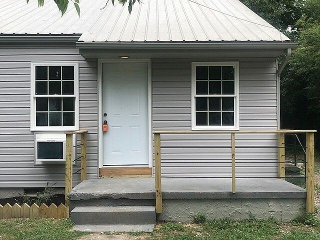 1st image of 207 Laws Ave #3