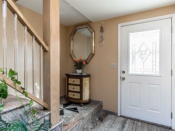 5th image of 16412 88th St