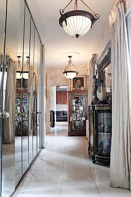 Sold by A & I Broadway | media 37