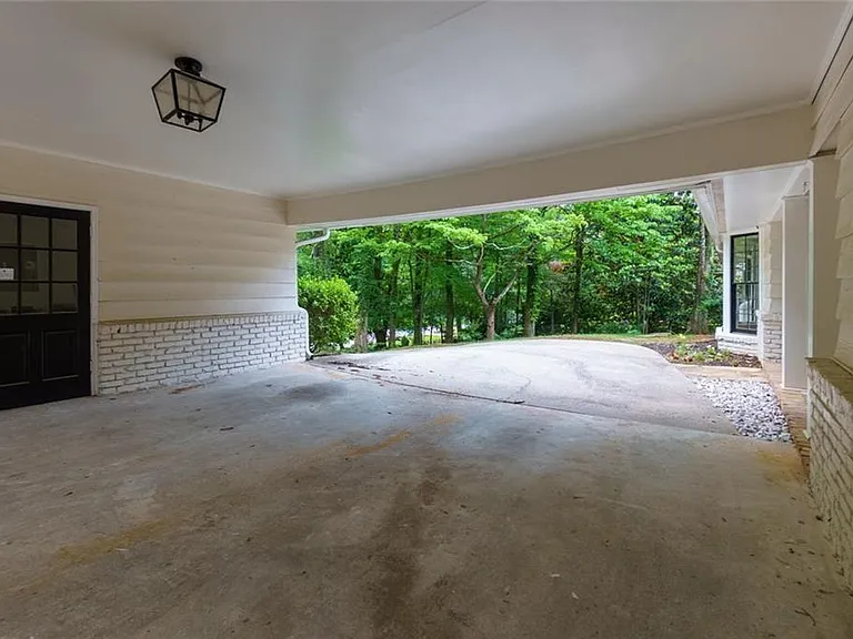 7330 Hunters Branch Dr NE — Photo 6