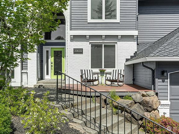 2nd image of 23032 NE 18th Street