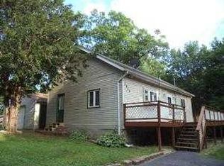 N7228 Poplar Ln, Elkhorn, WI 53121