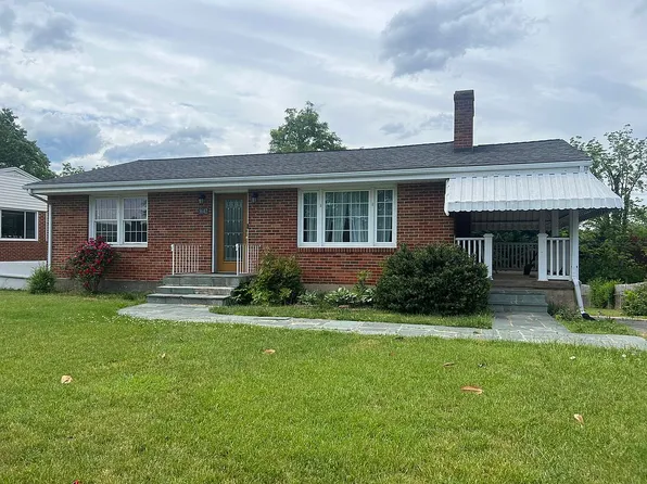 3642 Parkwood Dr, Roanoke, VA 24018