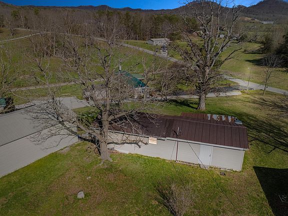 2nd image of 1000 New Cut Rd