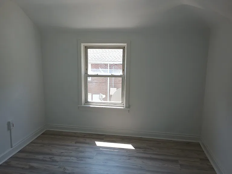 681 Willow St — Photo 10