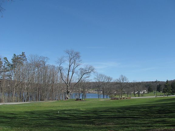 4th image of Lake Ave