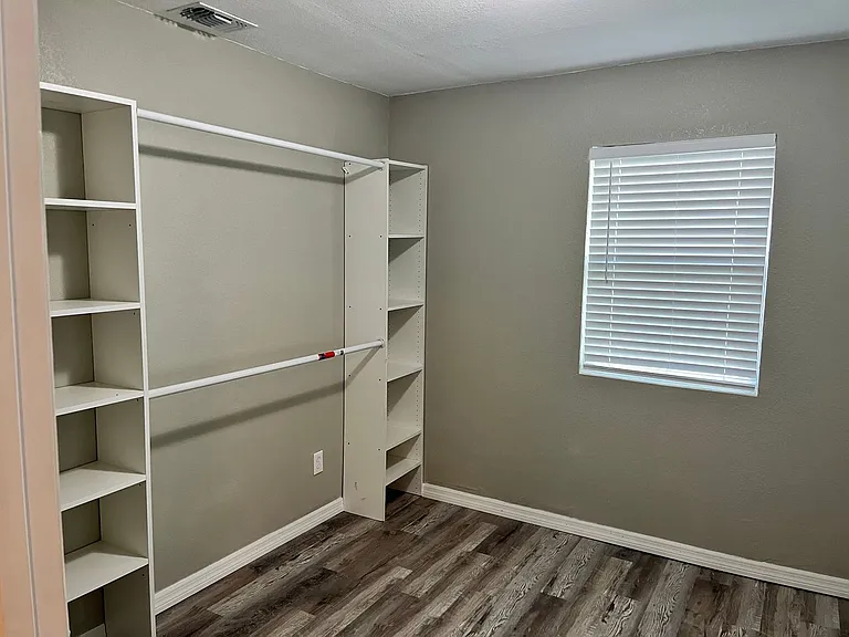 701 Tropic St — Photo 10