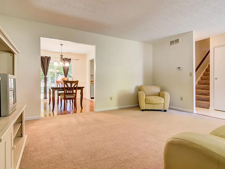 8174 Maddox Dr — Photo 5