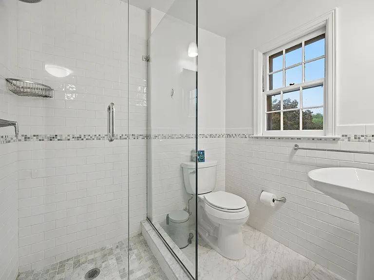 98 Brookby Rd — Photo 18