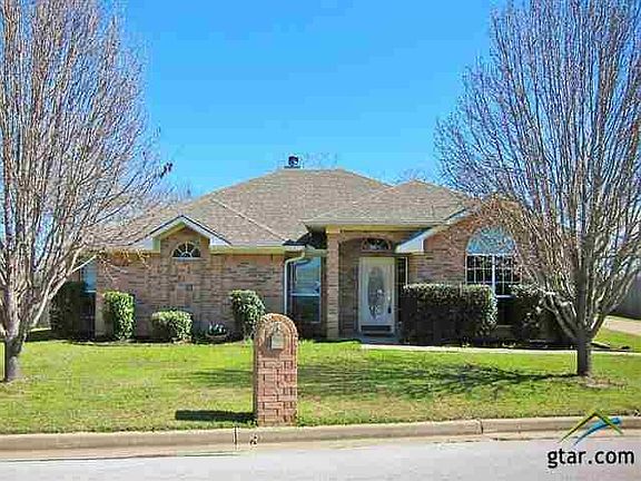 2nd image of 104 Amanda Ct