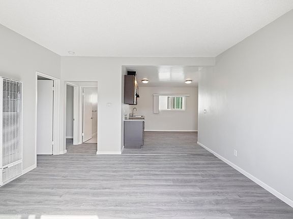 3rd image of 3-626 W 54th St #3