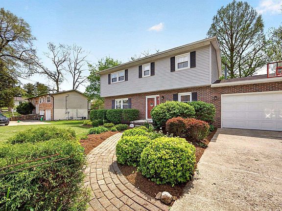 3rd image of 4021 W Glen Oaks Dr