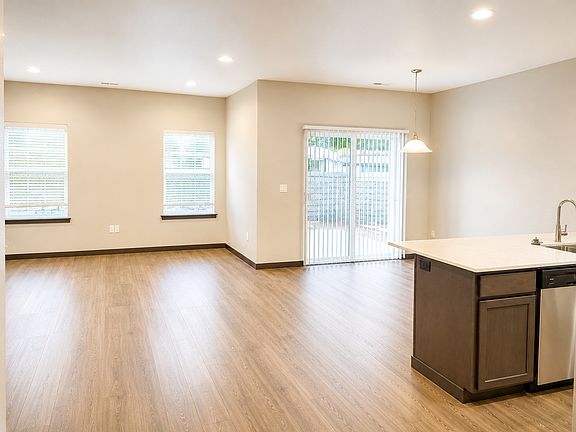 1437 Sq Ft