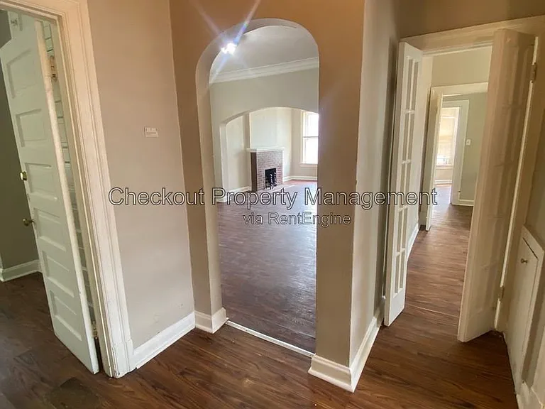 5967 Cates Ave — Photo 8