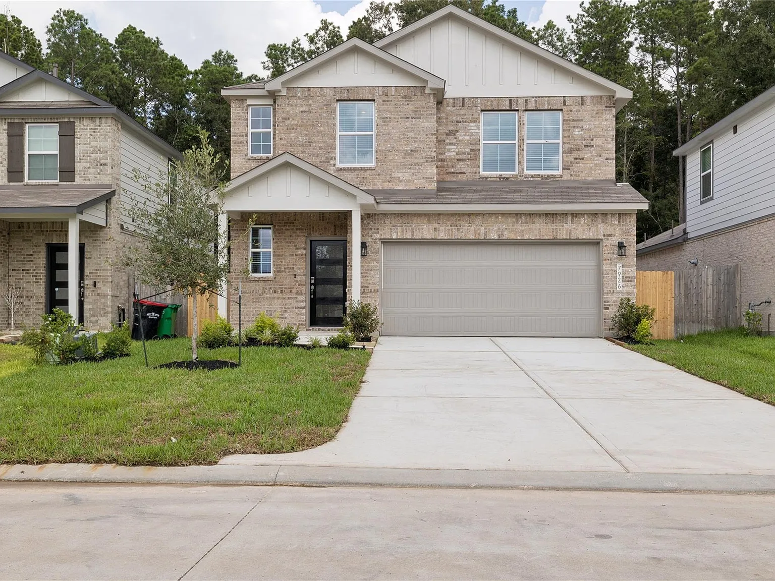 4 bed, 2.5 bath, 1897 sqft, $2,300 — Photo 2