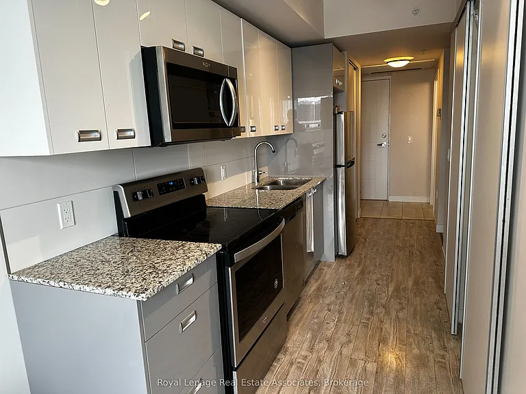 257 Hemlock St #504 — Photo 4