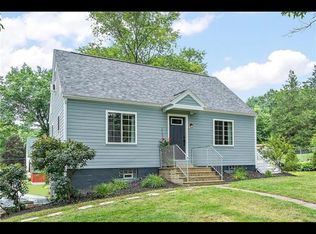 117 Maple Dr, Valencia, PA 16059