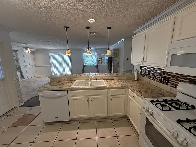 2829 Burgos Dr — Photo 16