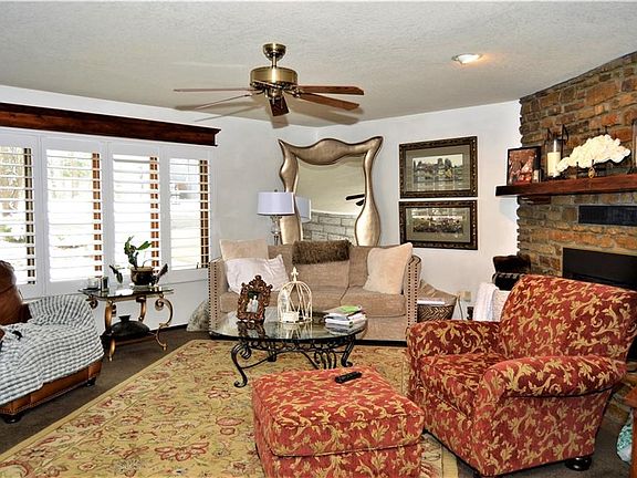 3rd image of 19 Argyll Dr