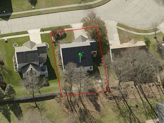 2nd image of 164 Royal Farm E