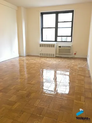 Rented by FirstService Realty (legacy) | media 17