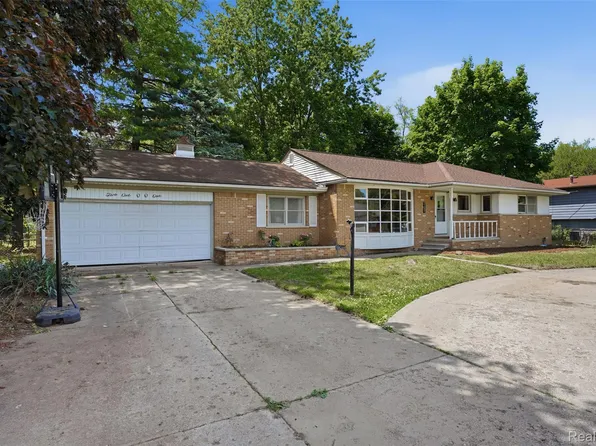 21001 Negaunee St, Southfield, MI 48033