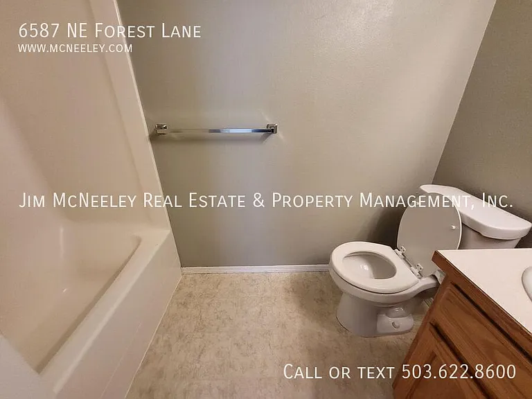 6587 NE Forest Ln — Photo 11