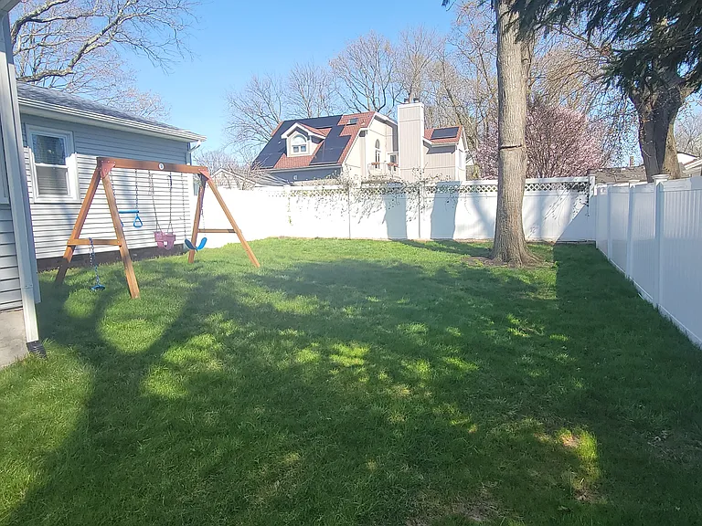 50 Algonquin Ave — Photo 4
