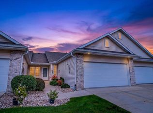 622 Springbrook Cir #43, Deforest, WI 53532