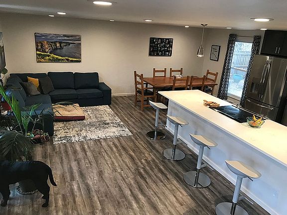 Living Room/Dining Room