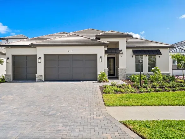 844 Blue Shell Loop, Sarasota, FL 34240