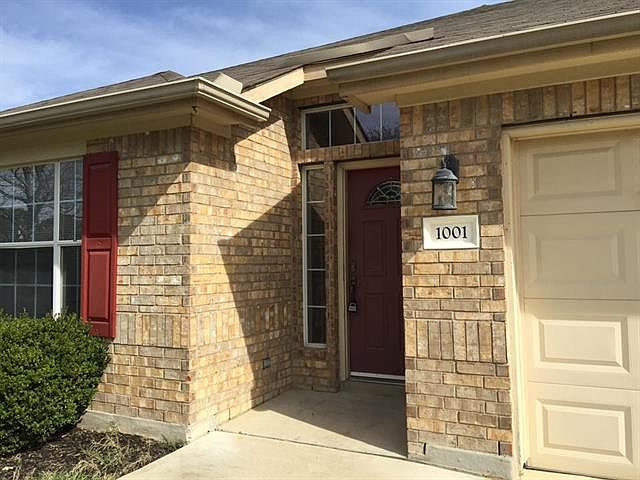 1st image of 1001 Saint Helena Dr