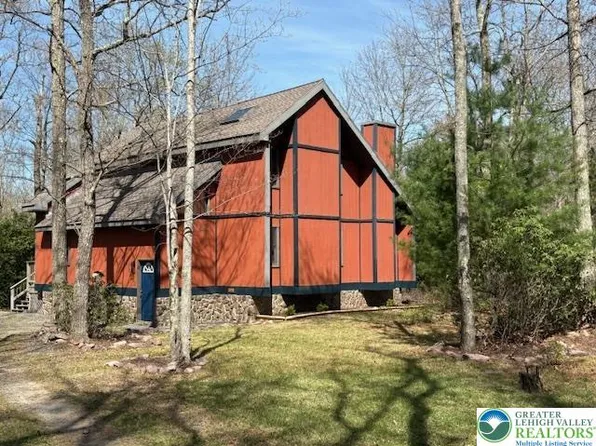 49 Algonkin Rd, Jim Thorpe, PA 18229