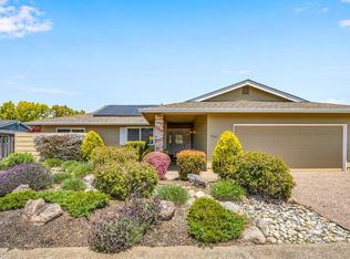 7627 Oak Leaf Dr, Santa Rosa, CA 95409