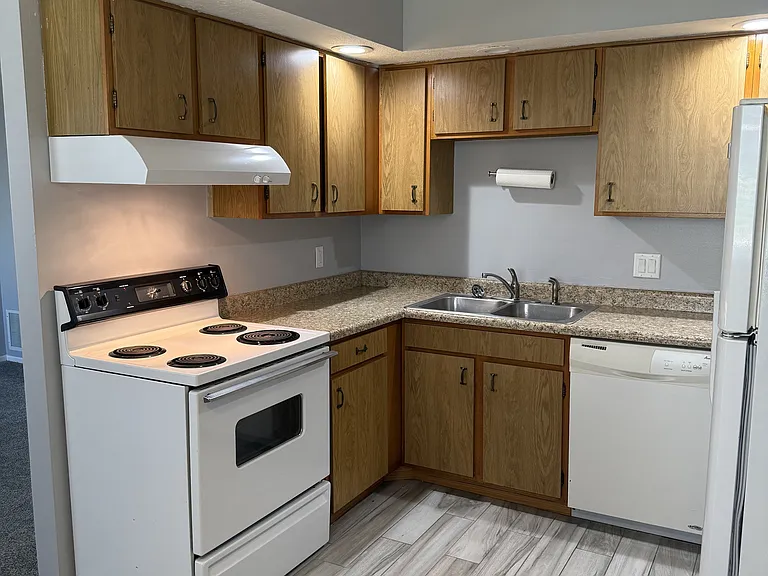 3405 Holiday Ct #4 — Photo 4