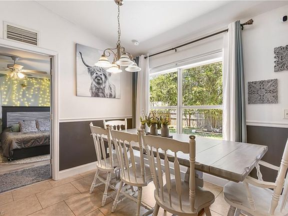 4th image of 2028 NE 7th Pl