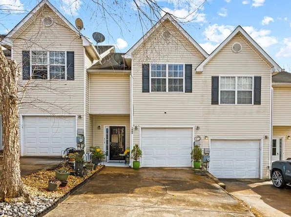 1482 Riverrock Trl, Riverdale, GA 30296