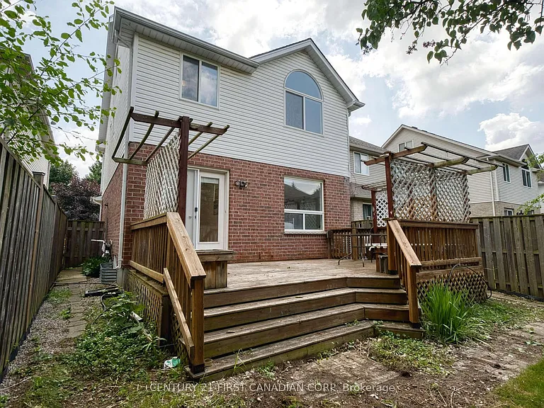 761 Blacksmith St — Photo 37